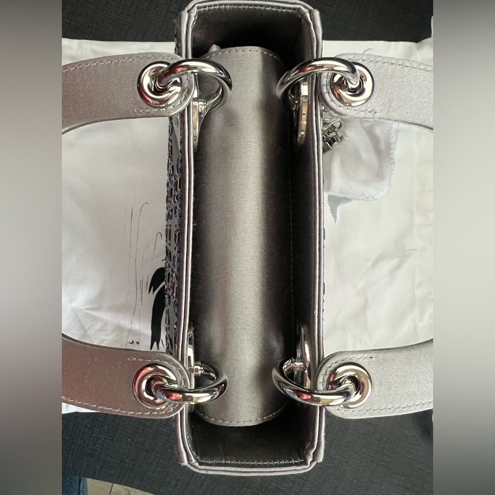 Mini Lady Dior - Picture 8 of 17
